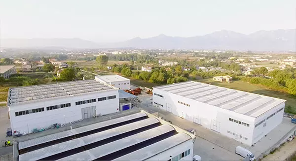 Serigraf2 foto aerea esterno